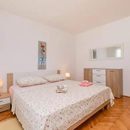 Sea View Sandra In Πανσιόν