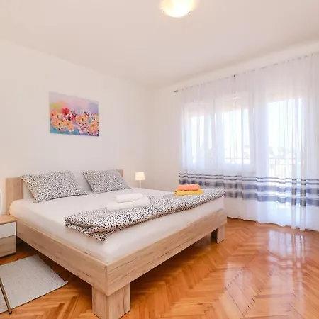 Sea View Sandra In Πανσιόν