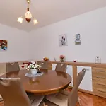 Sea View Sandra In 4* 말리로시니